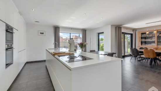 Holstraat - 59 - - 3770