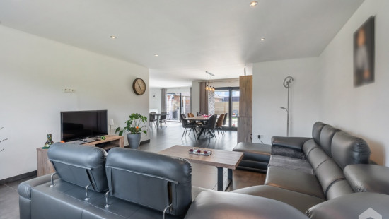 Holstraat - 59 - - 3770
