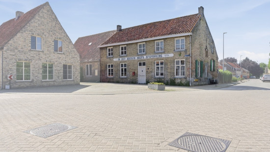 Gouden-Hoofdstraat - 104 - - 8630