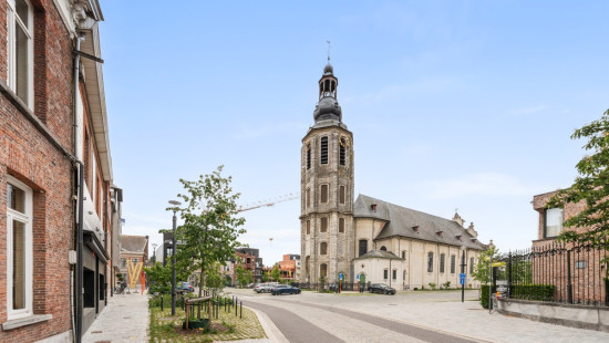 Markt - 2 - - 9240