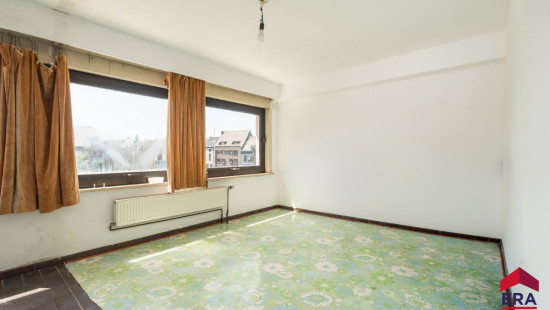Onze Lieve Vrouwplein - 8 - - 9300