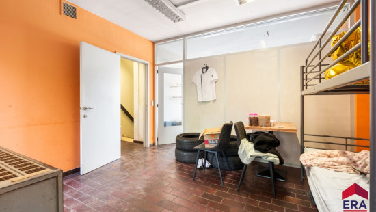 Onze Lieve Vrouwplein - 8 - - 9300