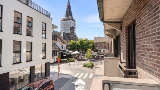 Markt - 6 - 1A - 9880