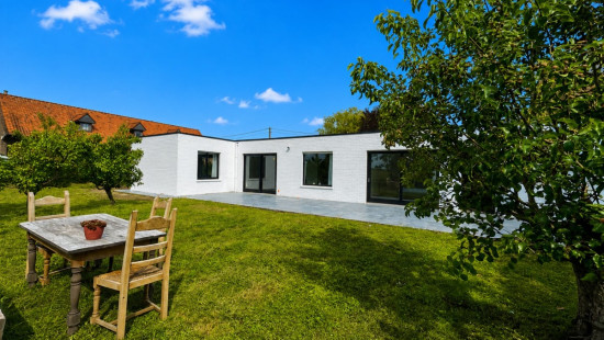 Millesteenstraat - 102 - - 8890