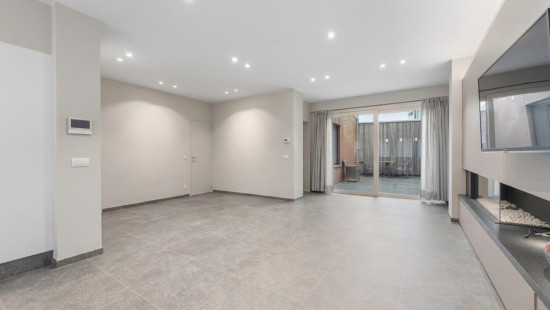 Pastoor Termotestraat - 19 - - 8750
