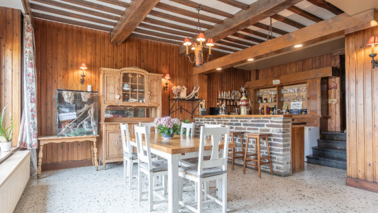 Place Saint-Martin - 208 - - 5550