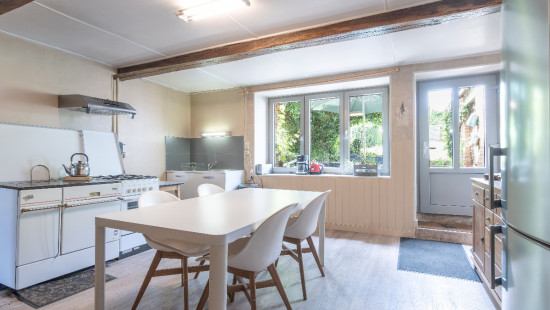 Place Saint-Martin - 208 - - 5550