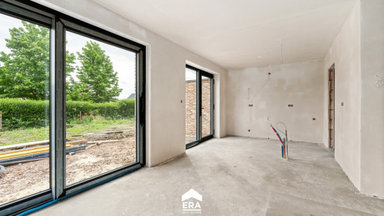 Mgr. Paredisstraat - 15 - - 3960