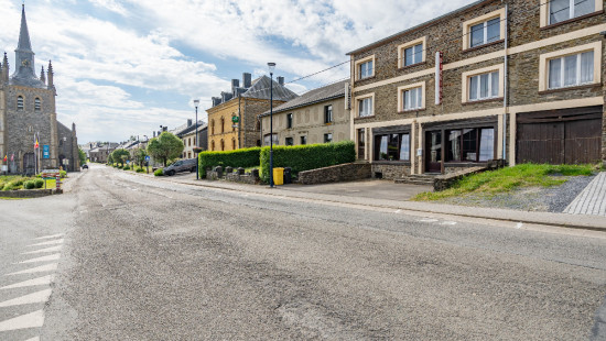 Place Saint-Martin - 208 - - 5550