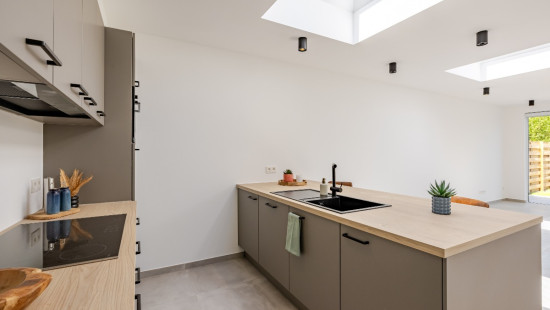 Kroonstraat - 28 - - 9900