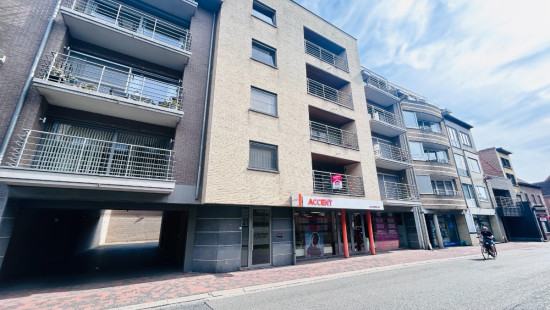 Ieperstraat - 31 - 0102 - 8930