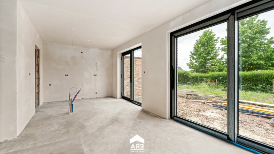 Mgr. Paredisstraat - 17 - - 3960