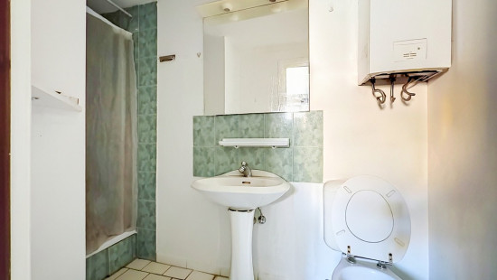 Rue de Russie - 16 - - 1060