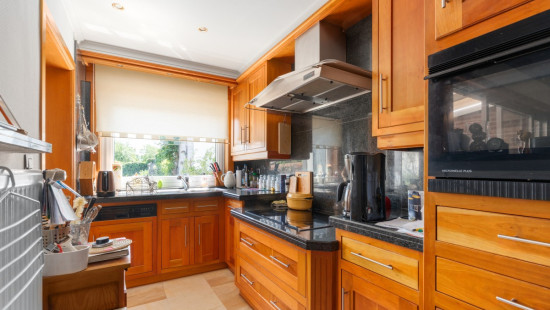 Onkerzelestraat - 323 - - 9500