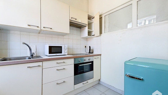 Rue de Lisbonne - 10 - - 1060