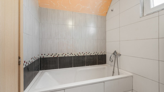 Mevrouw Courtmansstraat - 2 - - 9200
