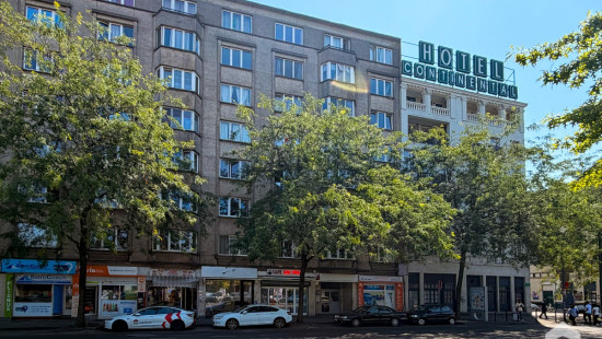Place de la Constitution - 14 - - 1060