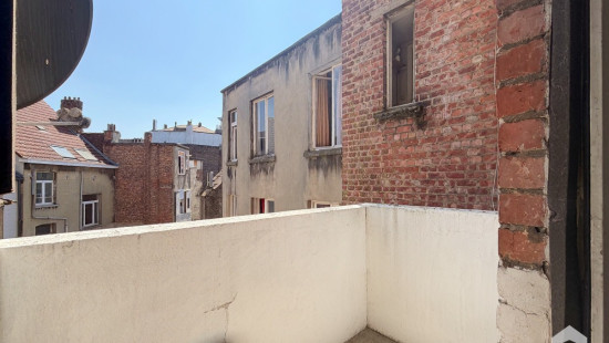 Place de la Constitution - 14 - - 1060