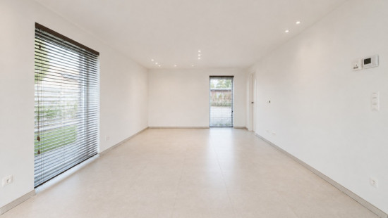 Esdoornstraat - 52 - - 2490