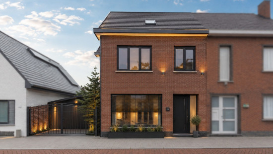 Zeveneikenstraat - 15 - - 9255