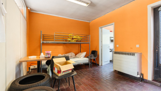 Onze Lieve Vrouwplein - 8 - - 9300