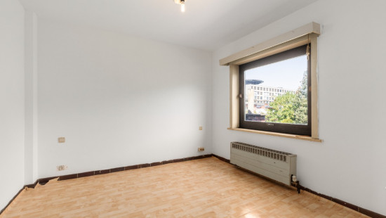 Onze Lieve Vrouwplein - 8 - - 9300