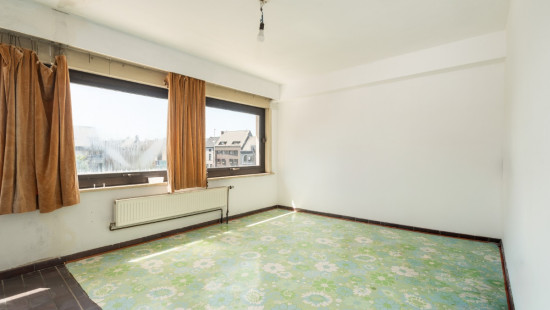 Onze Lieve Vrouwplein - 8 - - 9300