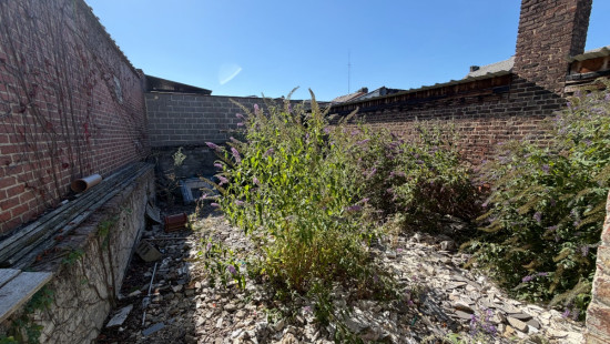Rue du Commerce - 31 - - 5300
