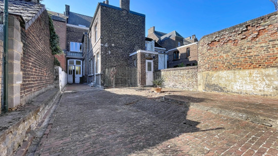 Place des Tilleuls - 49 - REZ LOT 2 - 5300