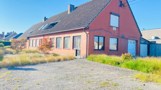 Moeskroenstraat - 695 - 0101 - 8930