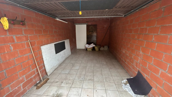 Roodbaardstraat - 1 - garage - 8560