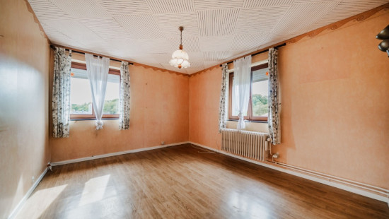 Rue Tapeu - 24 - - 4820