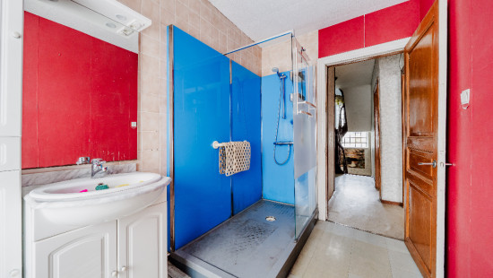 Avenue Nestor Martin - 16 - - 6870