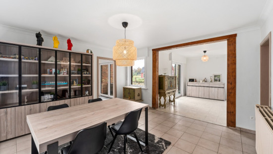 Vakebuurtstraat - 308e - - 9990