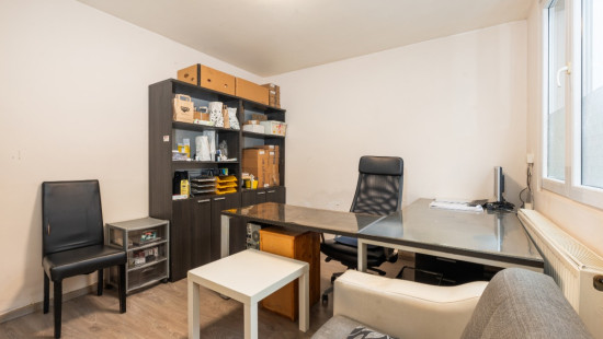 OPBRENGSTEIGENDOM Loystraat + Verbindingsstraat - 88 + 2-2A - - 9220