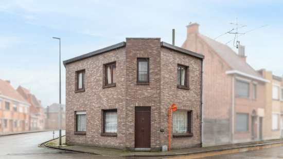 OPBRENGSTEIGENDOM Loystraat + Verbindingsstraat - 88 + 2-2A - - 9220
