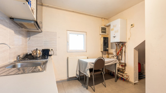 OPBRENGSTEIGENDOM Loystraat + Verbindingsstraat - 88 + 2-2A - - 9220