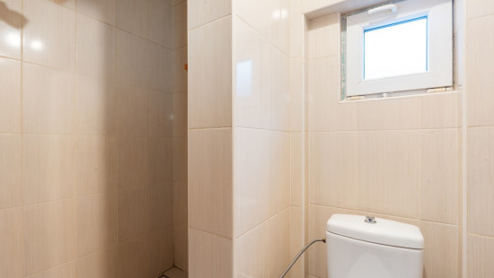 OPBRENGSTEIGENDOM Loystraat + Verbindingsstraat - 88 + 2-2A - - 9220