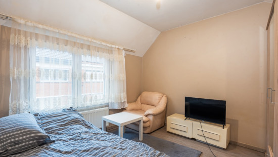 OPBRENGSTEIGENDOM Loystraat + Verbindingsstraat - 88 + 2-2A - - 9220