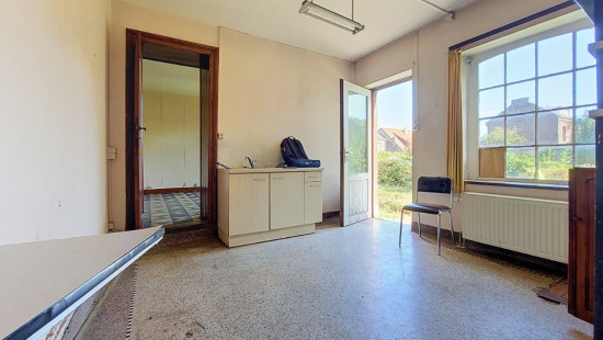 Rue Nicolas Jadot - 38 - - 4500