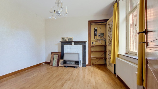 Rue Nicolas Jadot - 38 - - 4500