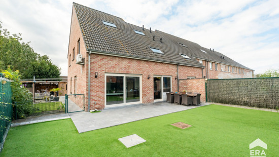 Esdoornstraat - 23 - - 8790