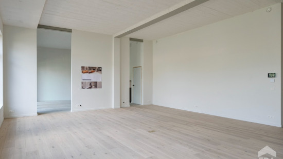 Tolstraat - 8C - - 3770