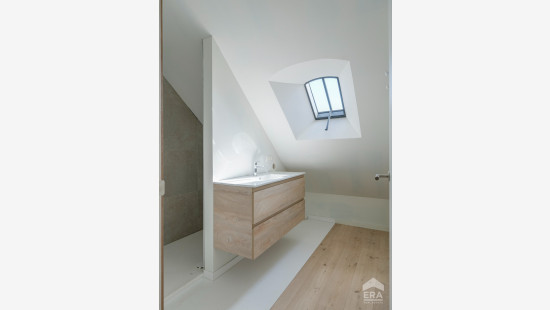 Tolstraat - 4D - - 3770