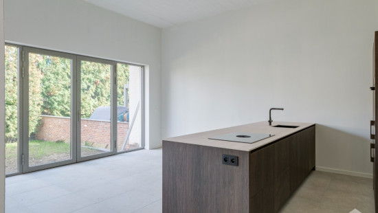 Tolstraat - 8C - - 3770