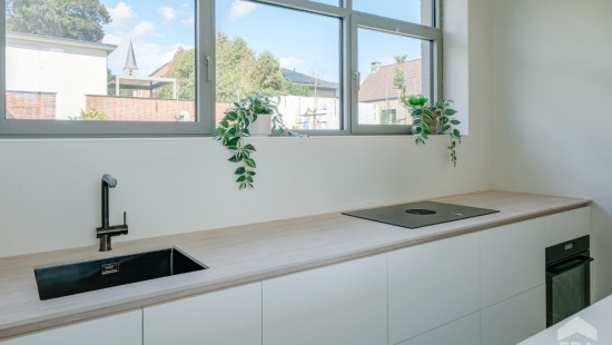 Tolstraat - 4D - - 3770