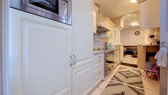 Avenue Reine Astrid - 78 - - 4500