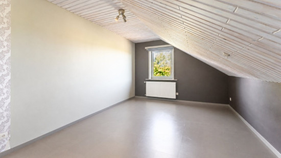 Speelstraat - 64 - - 9750