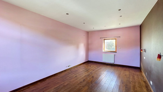 Rue Nicolas Jadot - 24 - - 4500