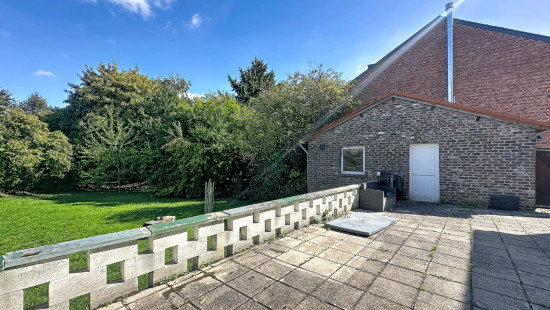 Rue Nicolas Jadot - 24 - - 4500